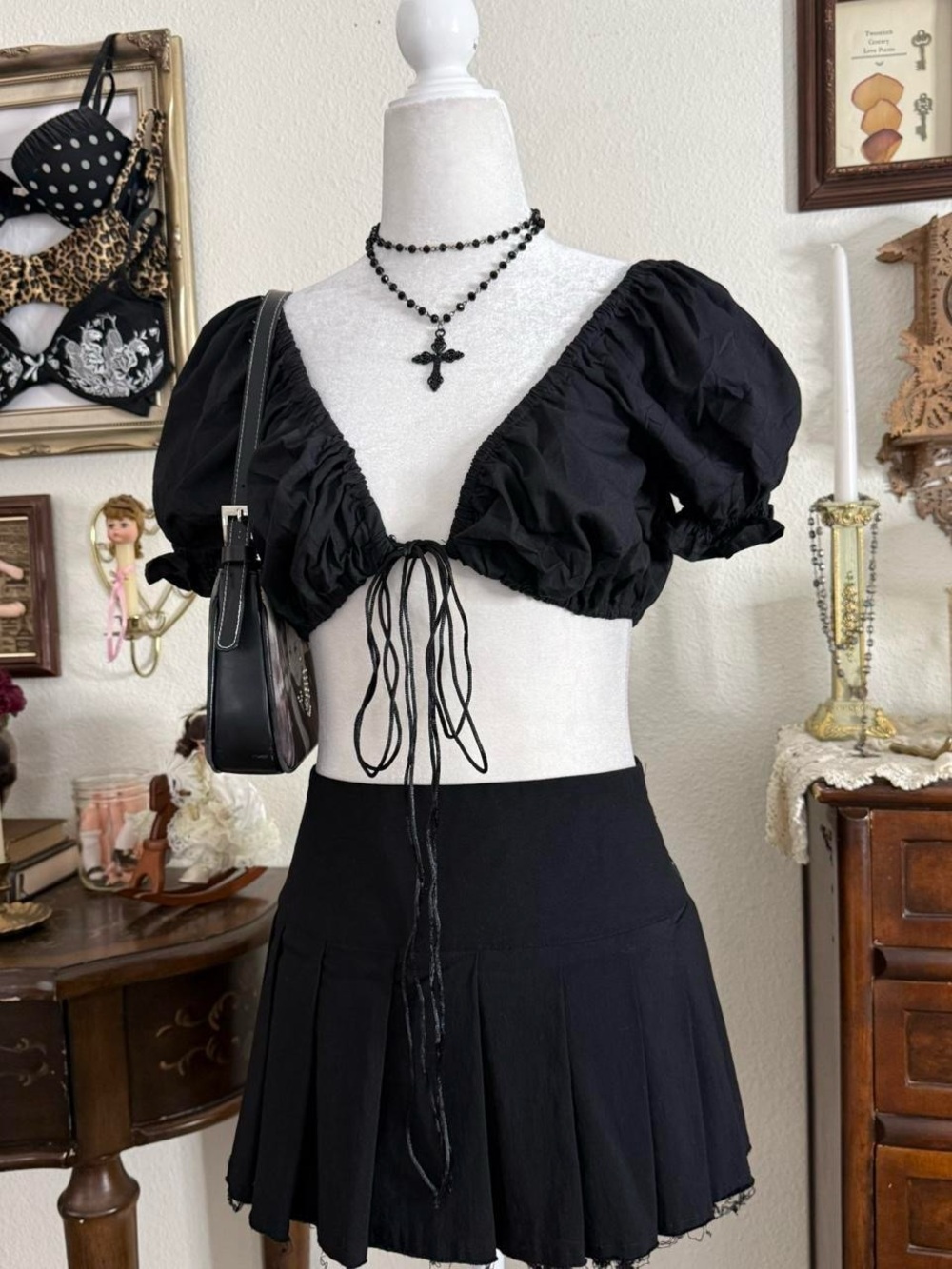 Witchy boho black cropped tie front top w puff sleeves - Picture 3 of 5